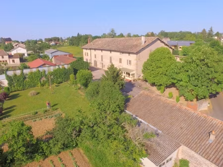 dpt saône et loire (71)  à vendre secteur tournus maison en pierre - ferme de maître sur e