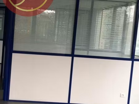 entrepôts et bureaux