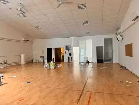 location commerce 302 m² à chambray-lès-tours (37170)