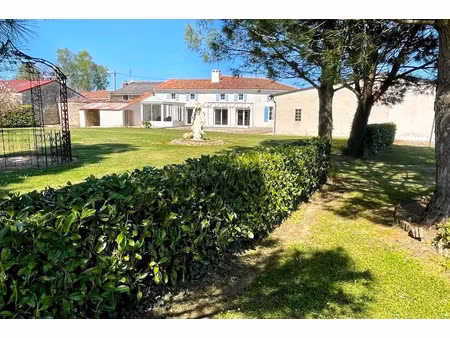 vente maison 10 pièces 235 m² saint-sulpice-d’arnoult (17250)