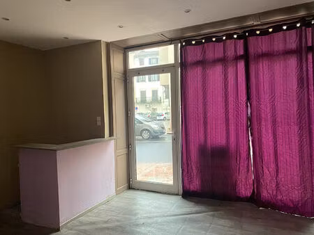 location local commercial  20.00m²  bédarieux