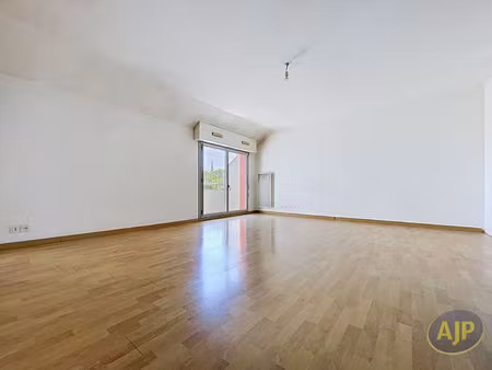 appartement t3 // pont rousseau