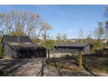 villa de 357 m² avec piscine sur 6.5 hectares de terrain !