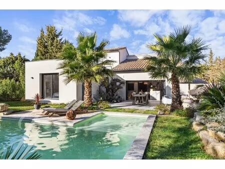 maison de luxe à vendre à maillane