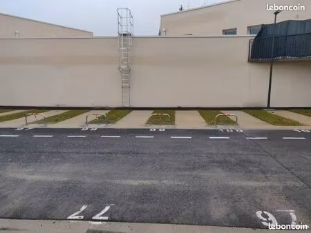 place parking / stationnement sécurisé wattrelos