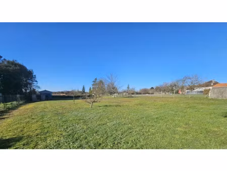 vente terrain 1695 m² à cherves-richemont (16370)  65 000 €