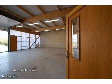 atelier 145m2 à louer