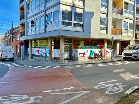 rez-de-chaussée commercial à vendre