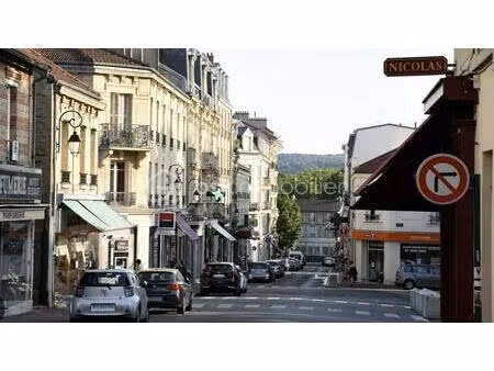 local d'activités de 190 m² à le vesinet