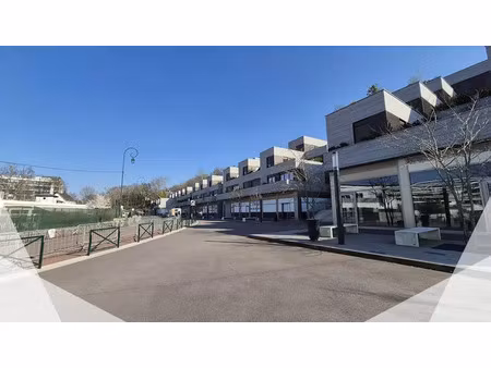 locaux commerciaux en location pure - ville d'avray - quartier de la ronce