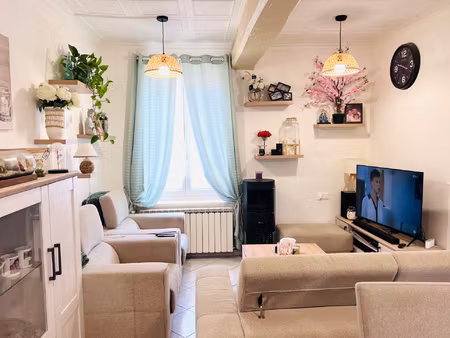 à vendre : grande maison ancienne à 5 minutes de sens