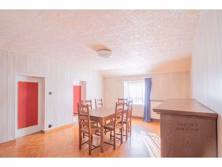 immeuble à usage mixte 11 pièces  300 m2