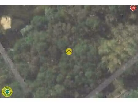 terrain de loisirs et pêcheur