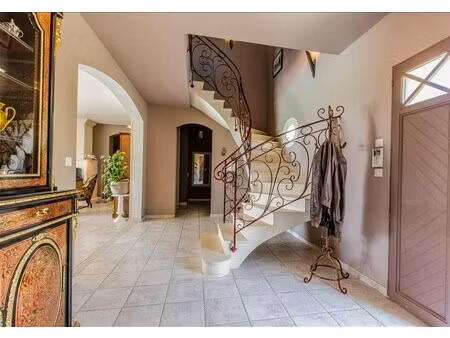 maison de luxe à vendre à sainte-lheurine