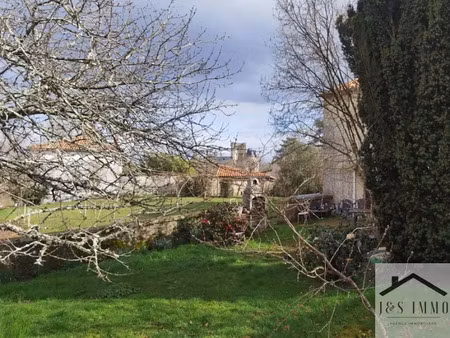 vente maison 5 pièces 101 m² à la rochefoucauld (16110)  189 000 €