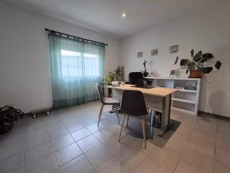 location bureau 1 pièces 30 m2 à le sequestre