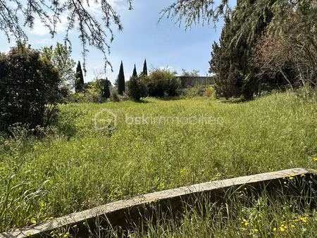 terrain de 552 m² à montfrin