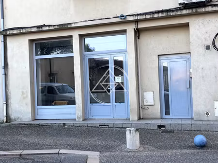 local commercial - 58 m2 - bourg de péage