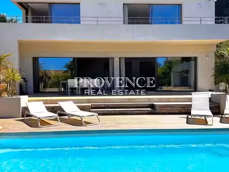 villa de luxe de 5 pièces en location saint-cyr-sur-mer  france