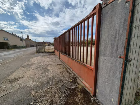 local industriel de 2400 m2 sur 12000 m2 de terrain à gevigney et mercey