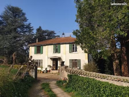 maison 10 pièces 240 m²