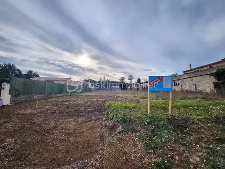 vente terrain 428 m² à saussines (34160)  171 000 €