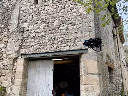 vente immeuble 70 m² à reillanne (04110)  55 000 €