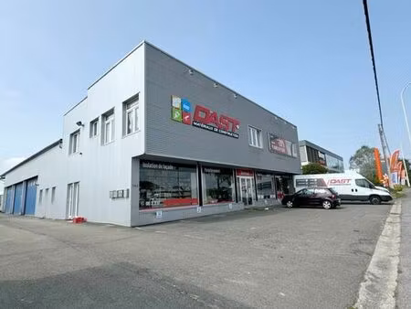 naninne commerce de 315m² à louer