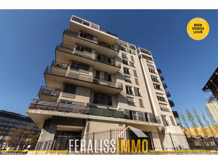 studio vendu loué exposé ouest au pied de l'essec !