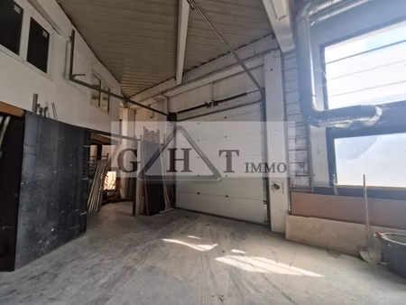 a vendre 580 m² entrepot bureaux a la courneuve au pied de la a86