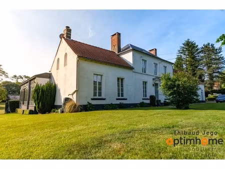 maison bourgeoise avec piscine sur plus de 13 000 m²  cadre calme et intimité préservée