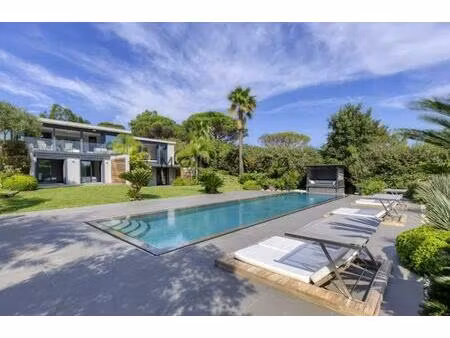 vente villa contemporaine avec piscine dans un domaine privé à pieds de la plage ...