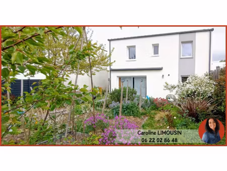 maison recente de 4 chambres