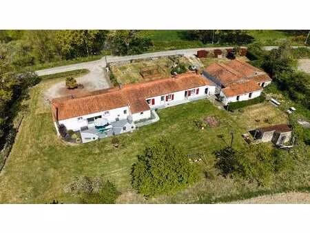 vente maison à châteauneuf (85710) : à vendre / 170m² châteauneuf