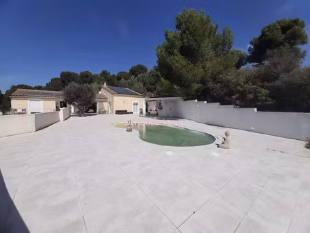 vente maison 5 pièces 140 m² à velaux (13880)  599 900 €