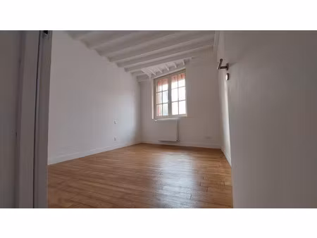 location appartement 3 pièces à mayenne (53100) : à louer 3 pièces / 73m² mayenne