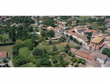 rue du village lot numéro 8