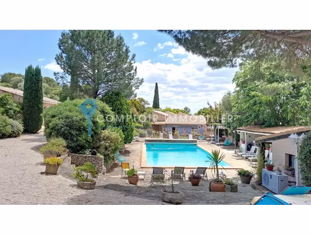 nîmes- 30- maison avec gîtes de 409m2 sur terrain de 2870m