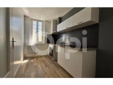 location appartement  m² t-2 à allassac  580 €