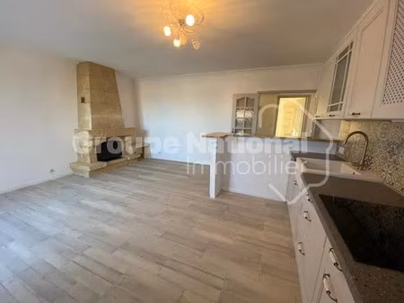 location appartement 4 pièces 77 m² à sarrians (84260)  750 €