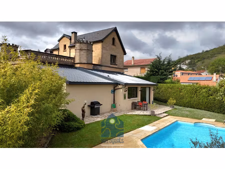 maison de caractère 7 pièces 4 chambres avec piscine  terras