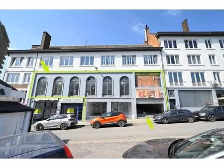 magnifique visibilité 580m² sur huy!