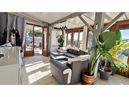 maison avec véranda centre-ville d'anglade (33390)