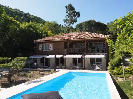 villa ossature bois - vue panoramique avec jardin piscine et