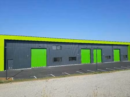 location local industriel 700 m² à merdrignac (22230)