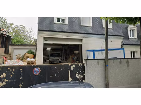 location local industriel 380 m² à saint-maur-des-fossés (94100)