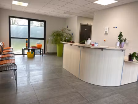local professionnel à vendre isneauville 7 pièce(s) 337m2 920 200€