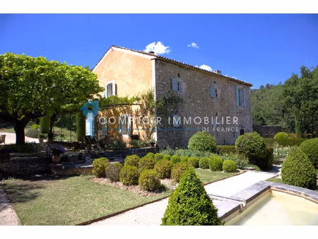 dept 84 - lacoste - propriété d'exception avec piscine  tenn