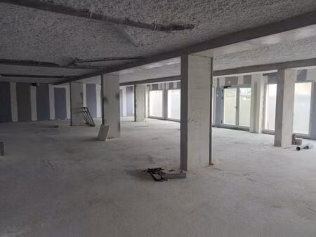 local brut à pollionnay 69290