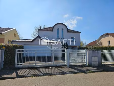 maison d'architecte spacieuse 375m2 avec terrain et garage
